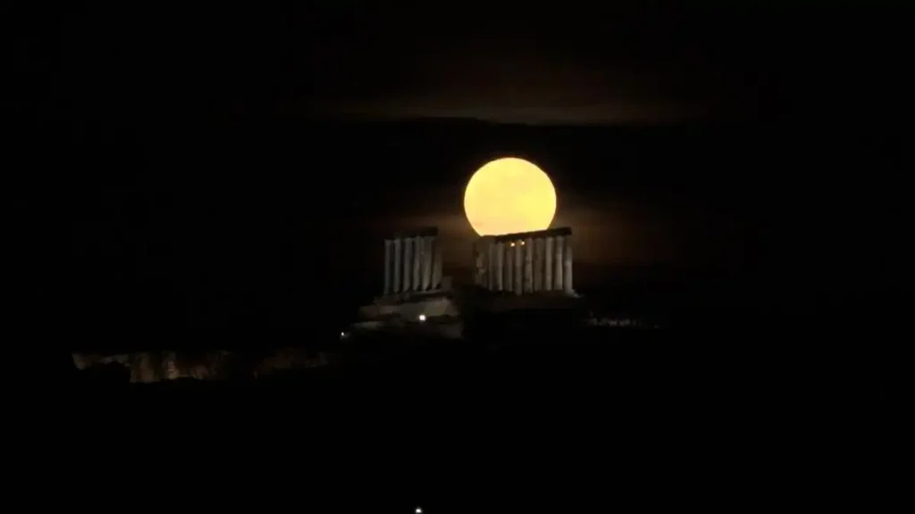 ¿Qué es la Tierra según la NASA y qué revelan los últimos vídeos de Grecia?
