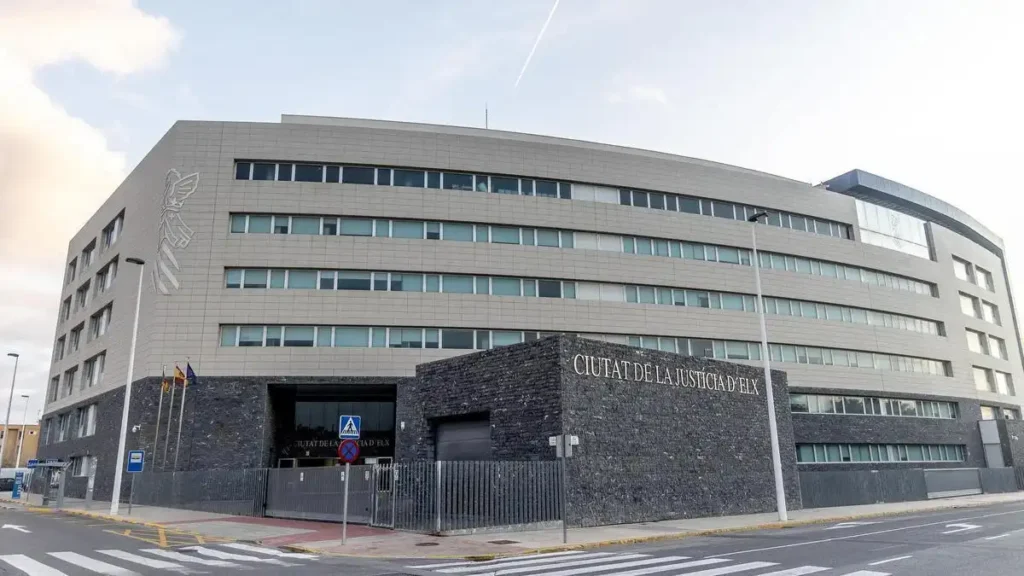 Absolución por agresión sexual en aeropuerto Alicante: ¿qué exige la prueba judicial?