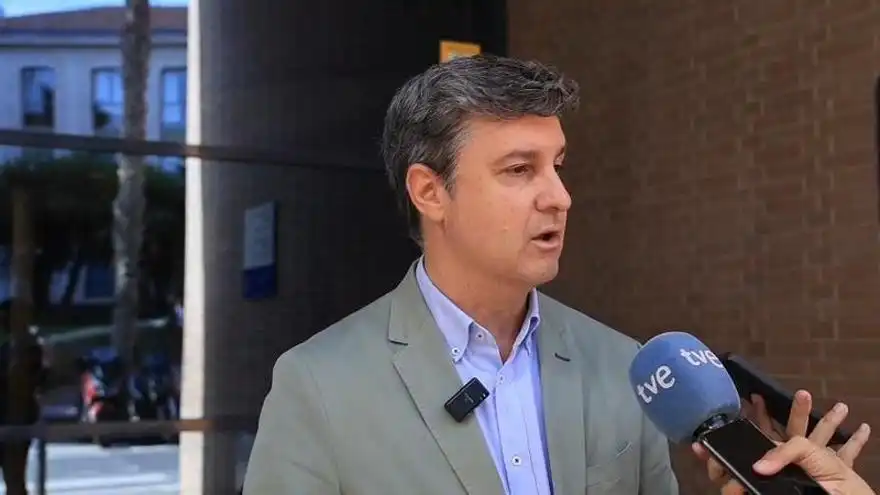 ¿Qué derechos tienen los ciudadanos en España según la Constitución?