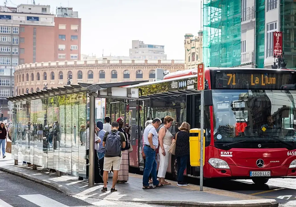 Velocidad comercial EMT Valencia 2026: ¿por qué los autobuses van más lentos?
