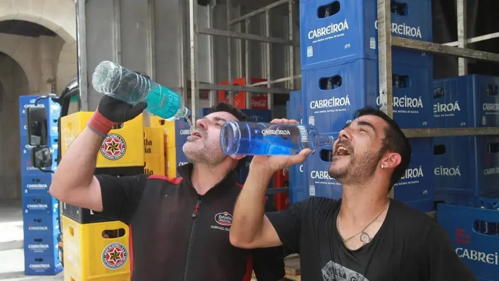 Riesgos laborales por calor en Galicia: cómo prevenir el estrés térmico en 2026