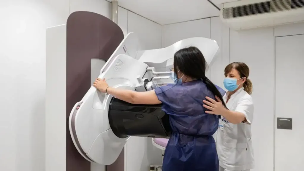Mamas fibrosas: ¿qué son, síntomas y cómo afectan la detección del cáncer de mama?