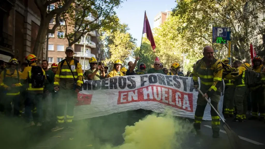 Huelga bomberos forestales Madrid: impacto en emergencias y marco legal