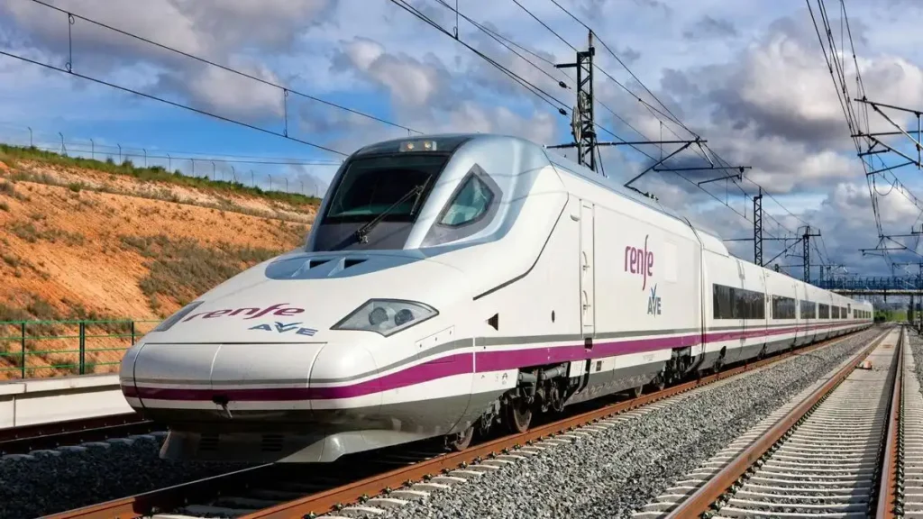 Incendio en vía AVE Madrid-Barcelona: ¿cómo afecta la seguridad ferroviaria y la operativa de Adif y Renfe?