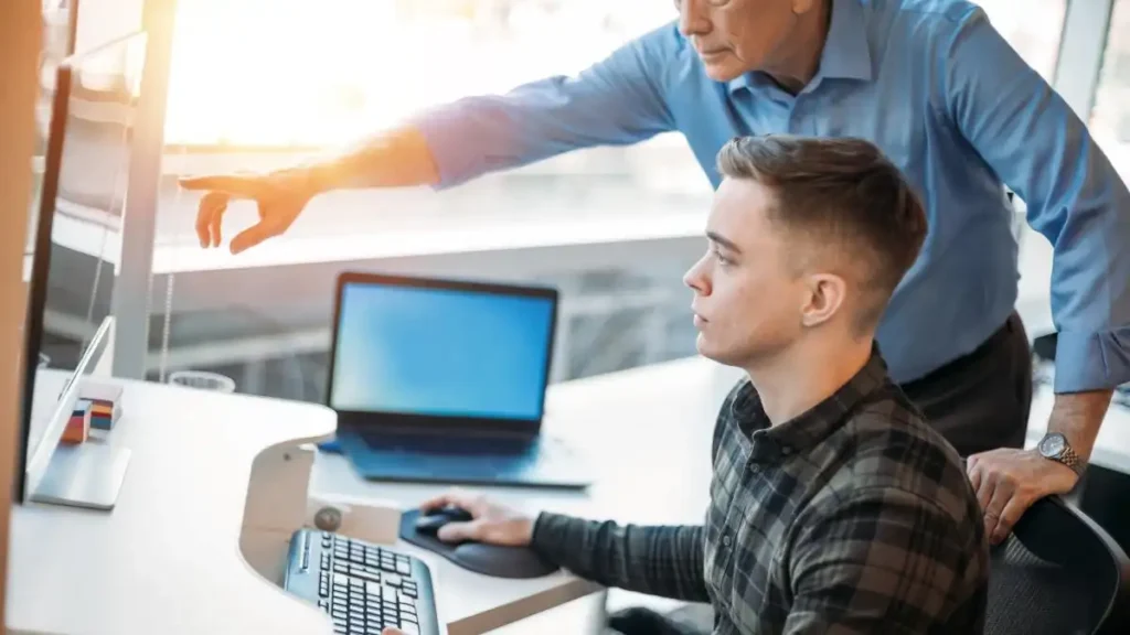 ¿Por qué los jóvenes priorizan bienestar sobre ascenso laboral?